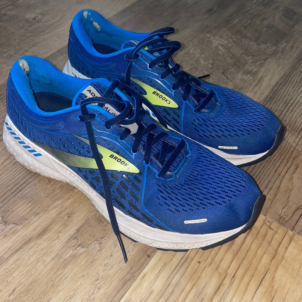 Brooks Adrenaline size 8